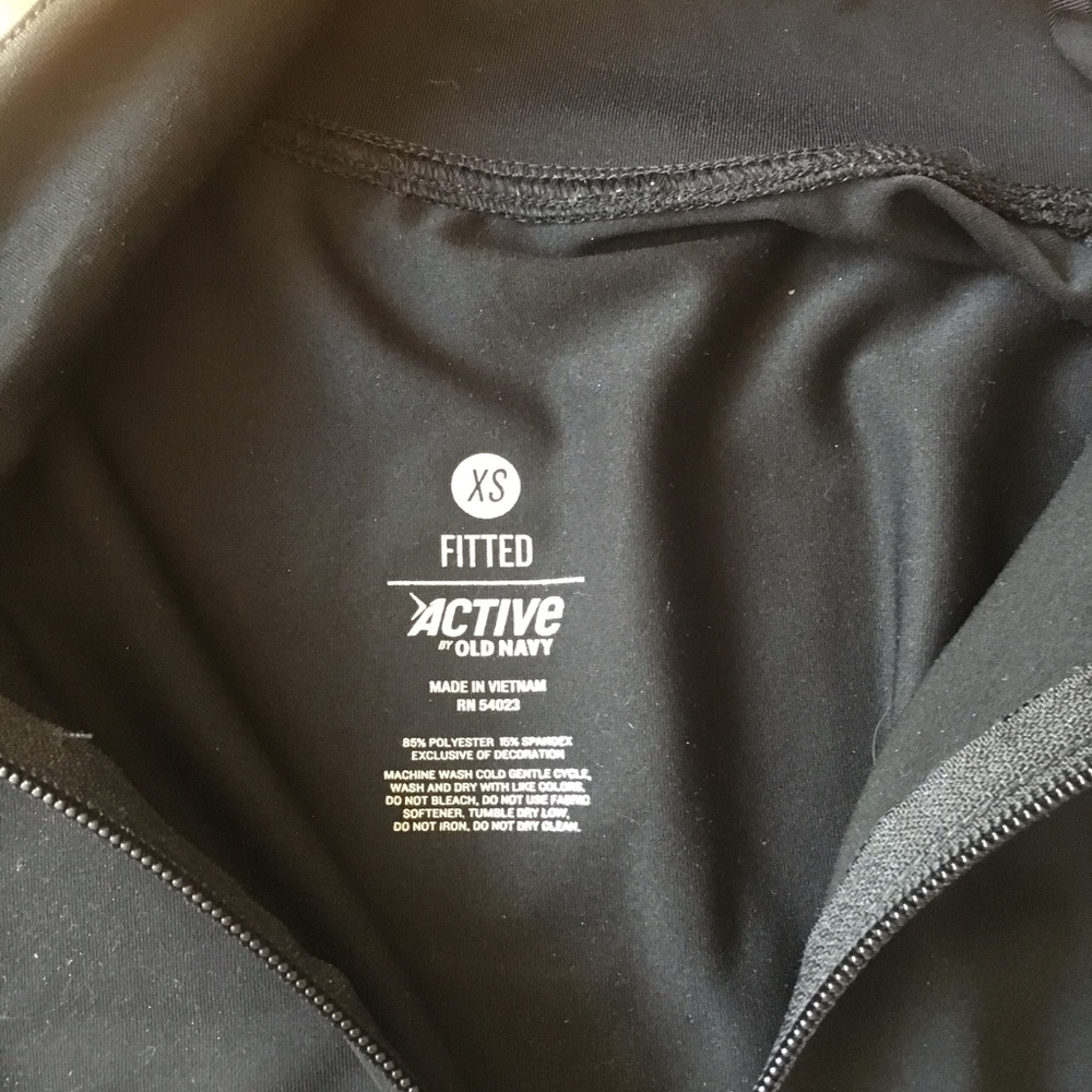 Fitted women’s athletic/running jacket